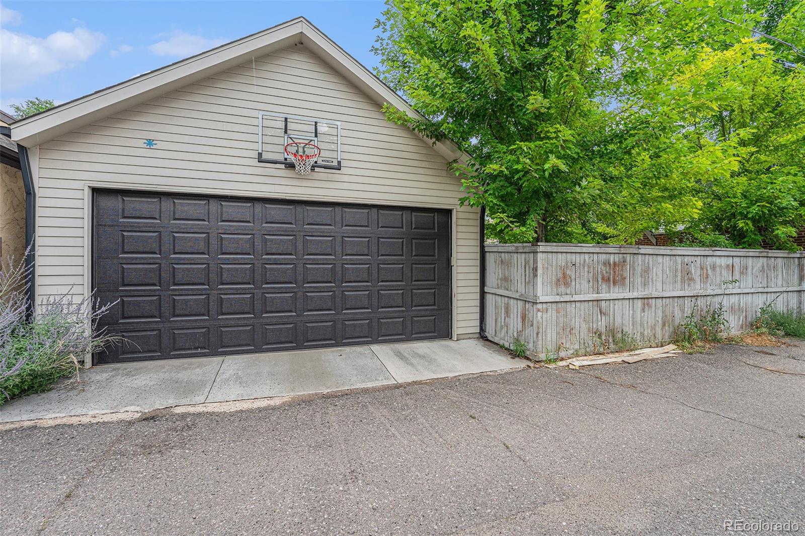 2040 Krameria Street Denver CO 80207