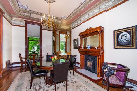 2555 W 37th Avenue Denver CO 80211