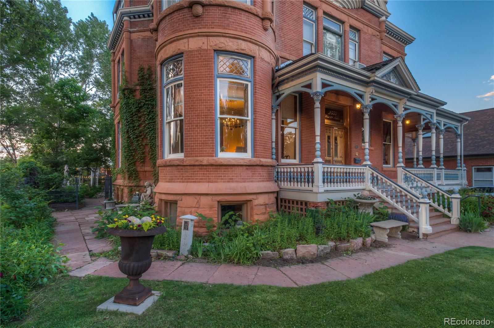 2555 W 37th Avenue Denver CO 80211