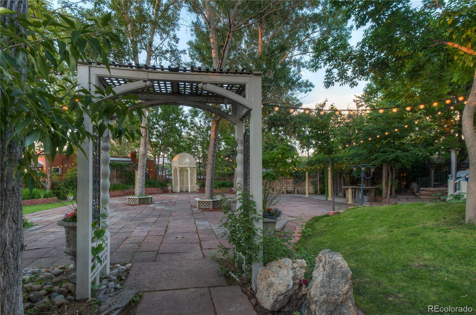 2555 W 37th Avenue Denver CO 80211