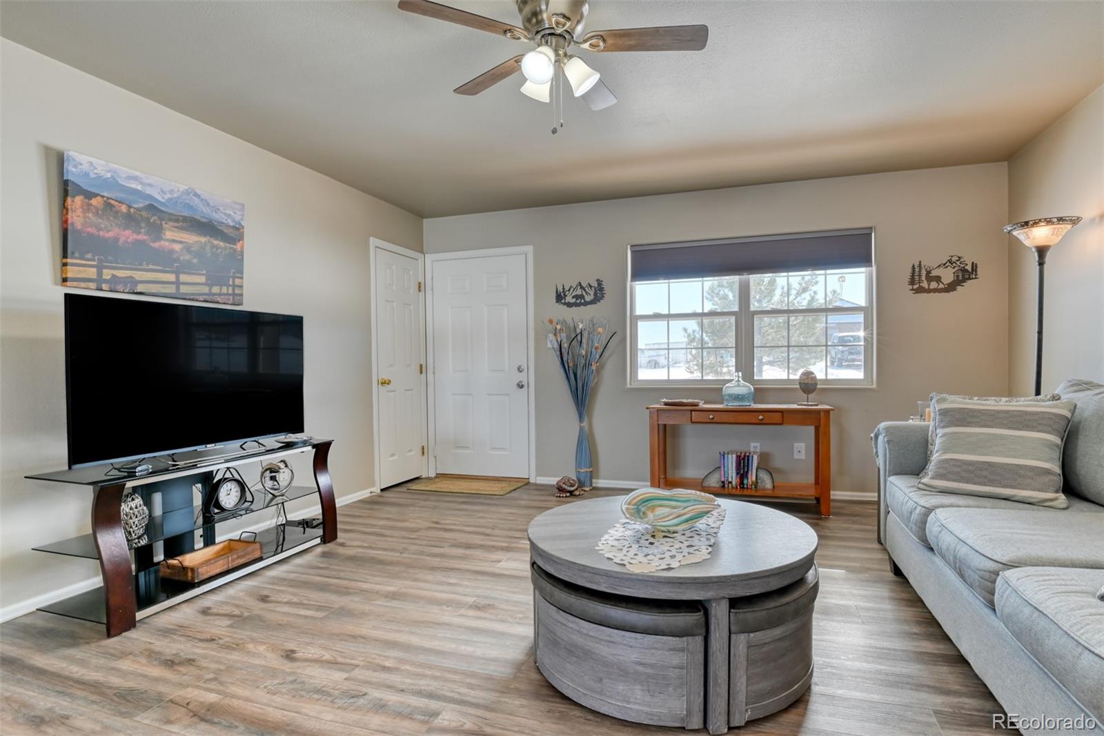 17 Garfield Circle Florissant CO 80816