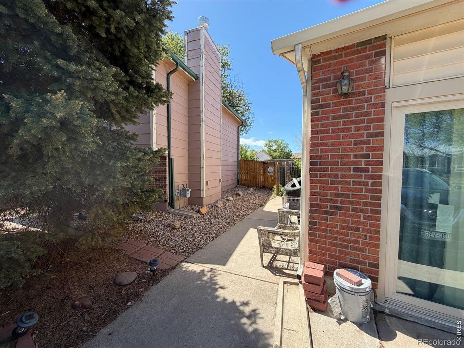 4513 Fairplay Way Denver CO 80239