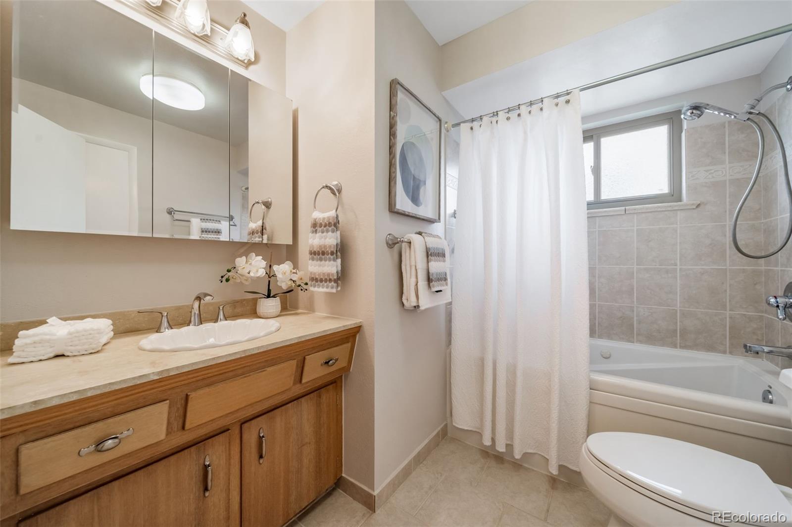 341 Newark Street Aurora CO 80010