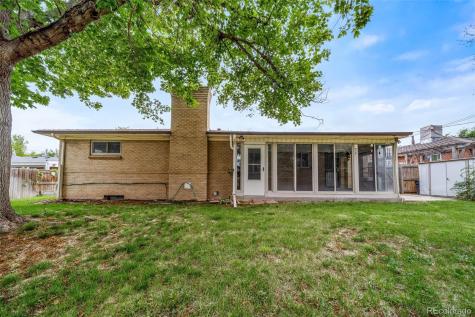 341 Newark Street Aurora CO 80010
