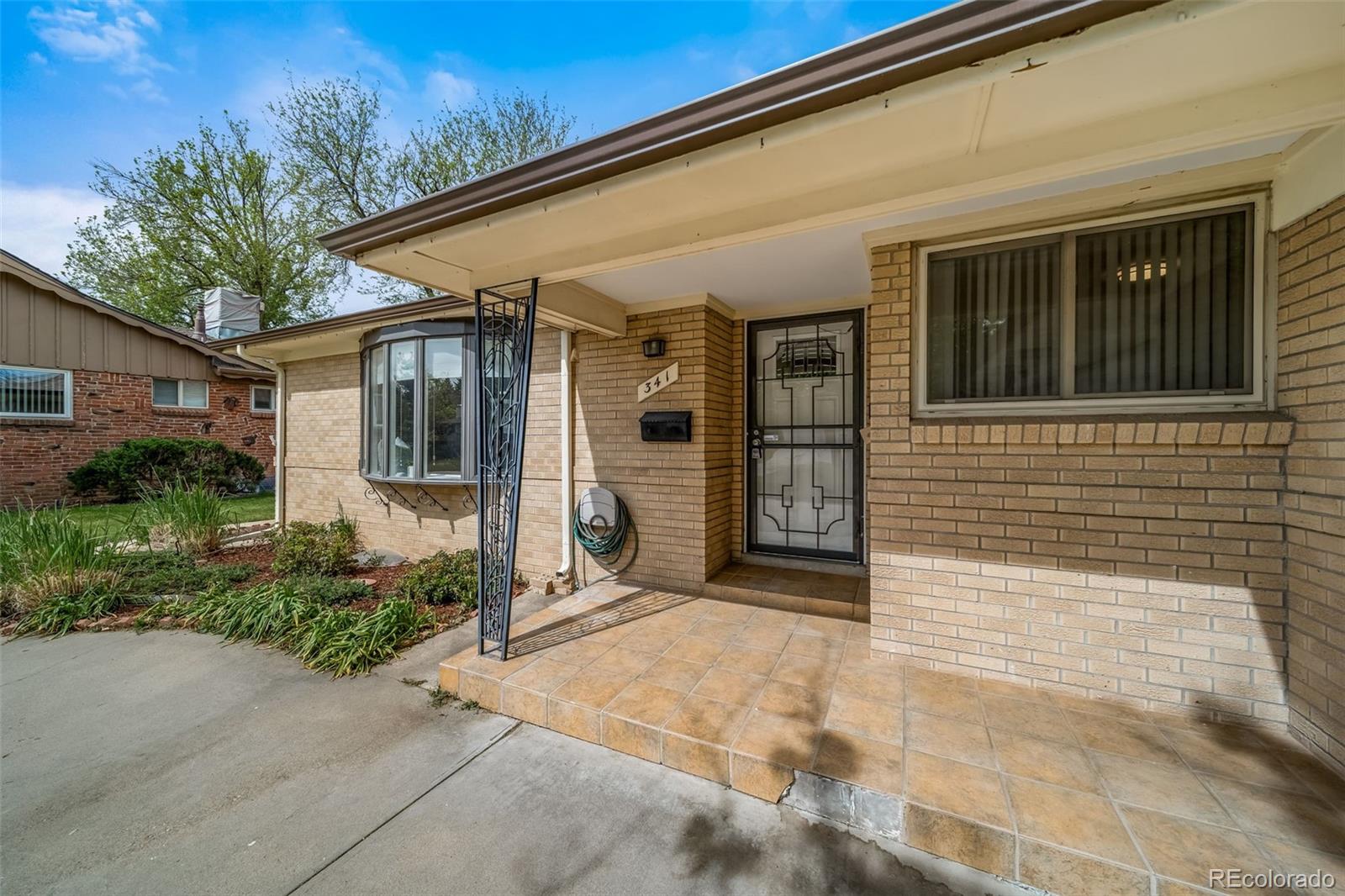 341 Newark Street Aurora CO 80010