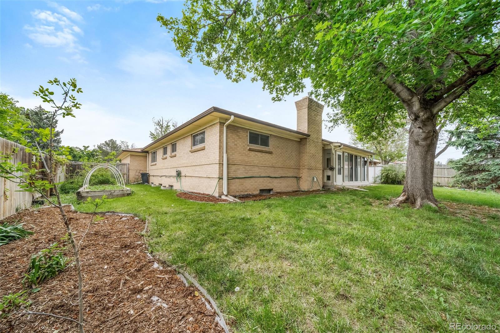 341 Newark Street Aurora CO 80010
