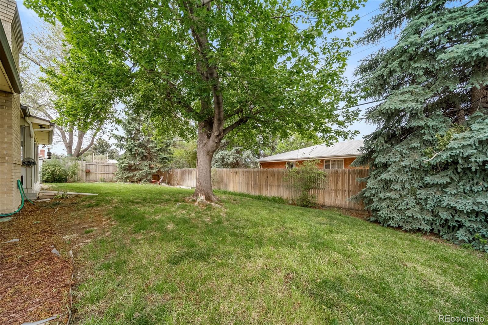 341 Newark Street Aurora CO 80010