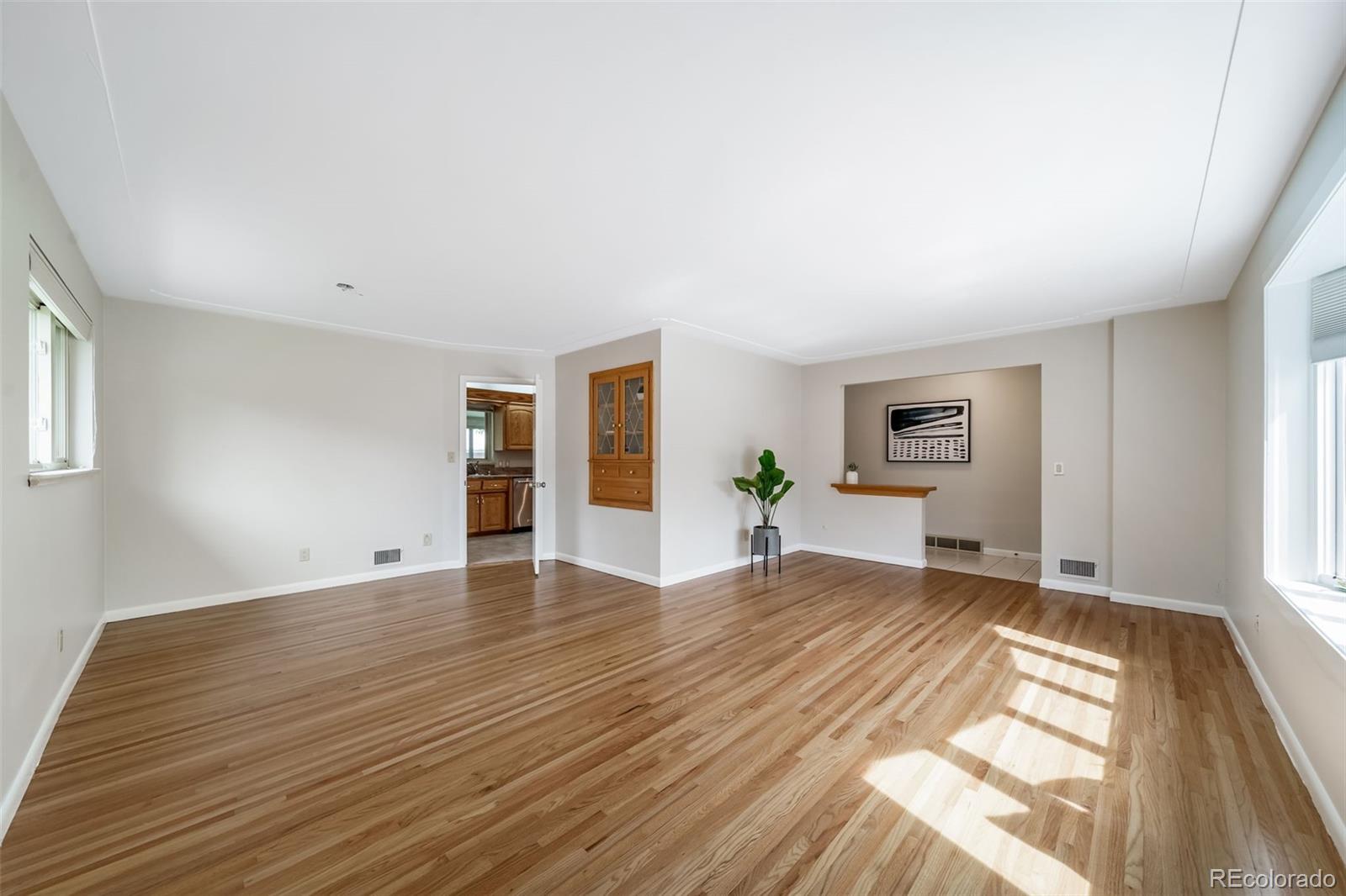 341 Newark Street Aurora CO 80010