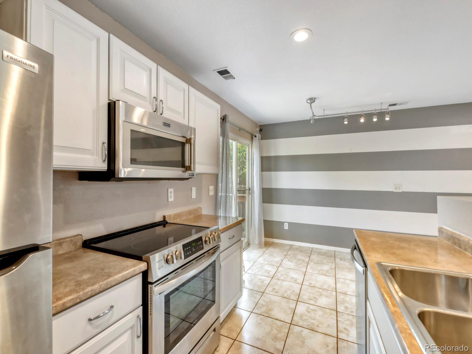 5527 E 100th Way Thornton CO 80229