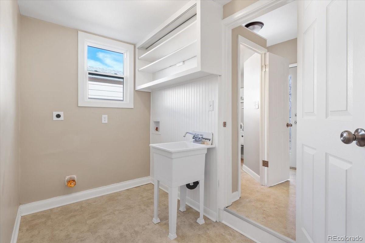 1364 Iola Street Aurora CO 80010