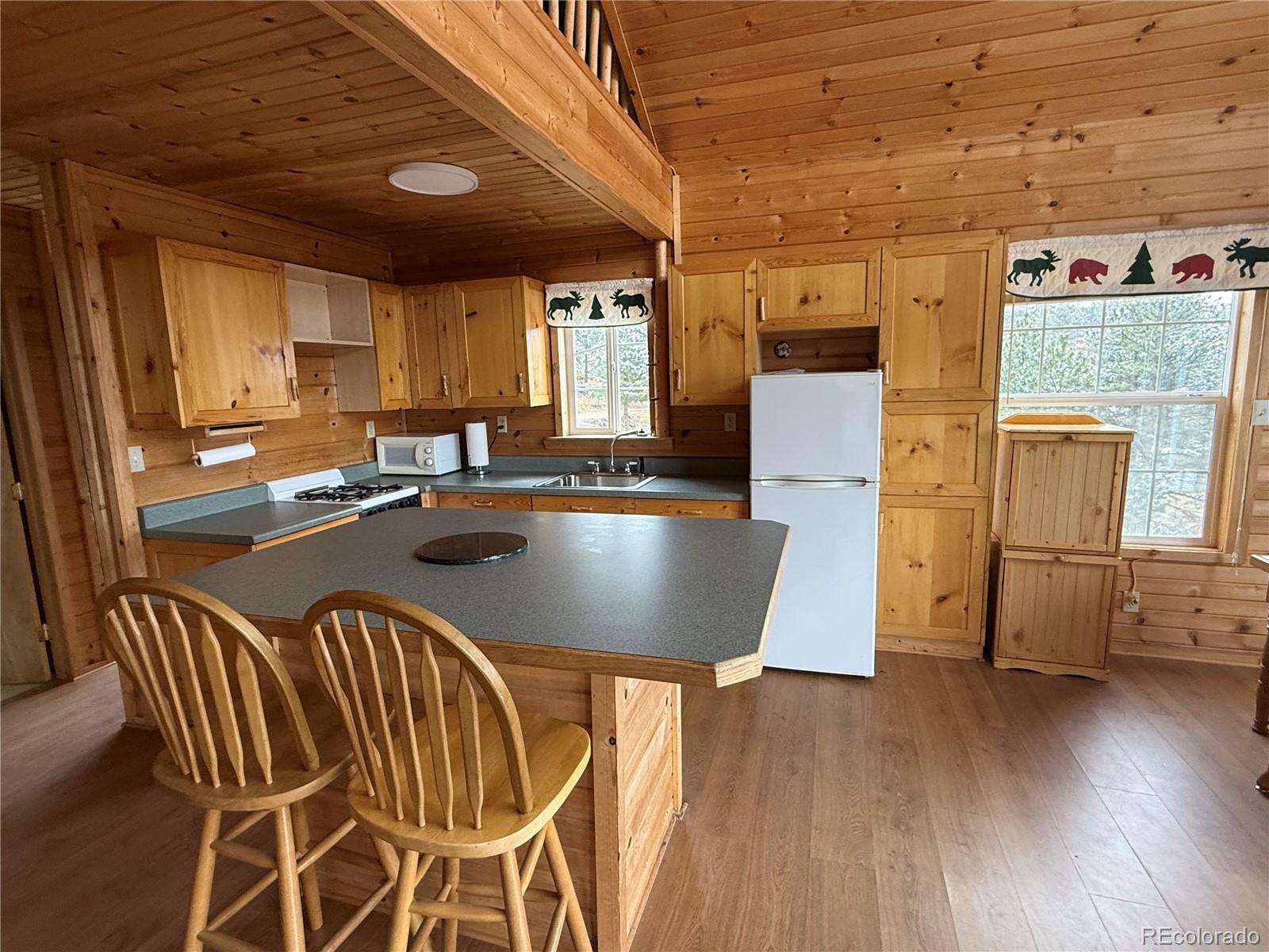 1049 Spencer Mountain Road Bellvue CO 80512