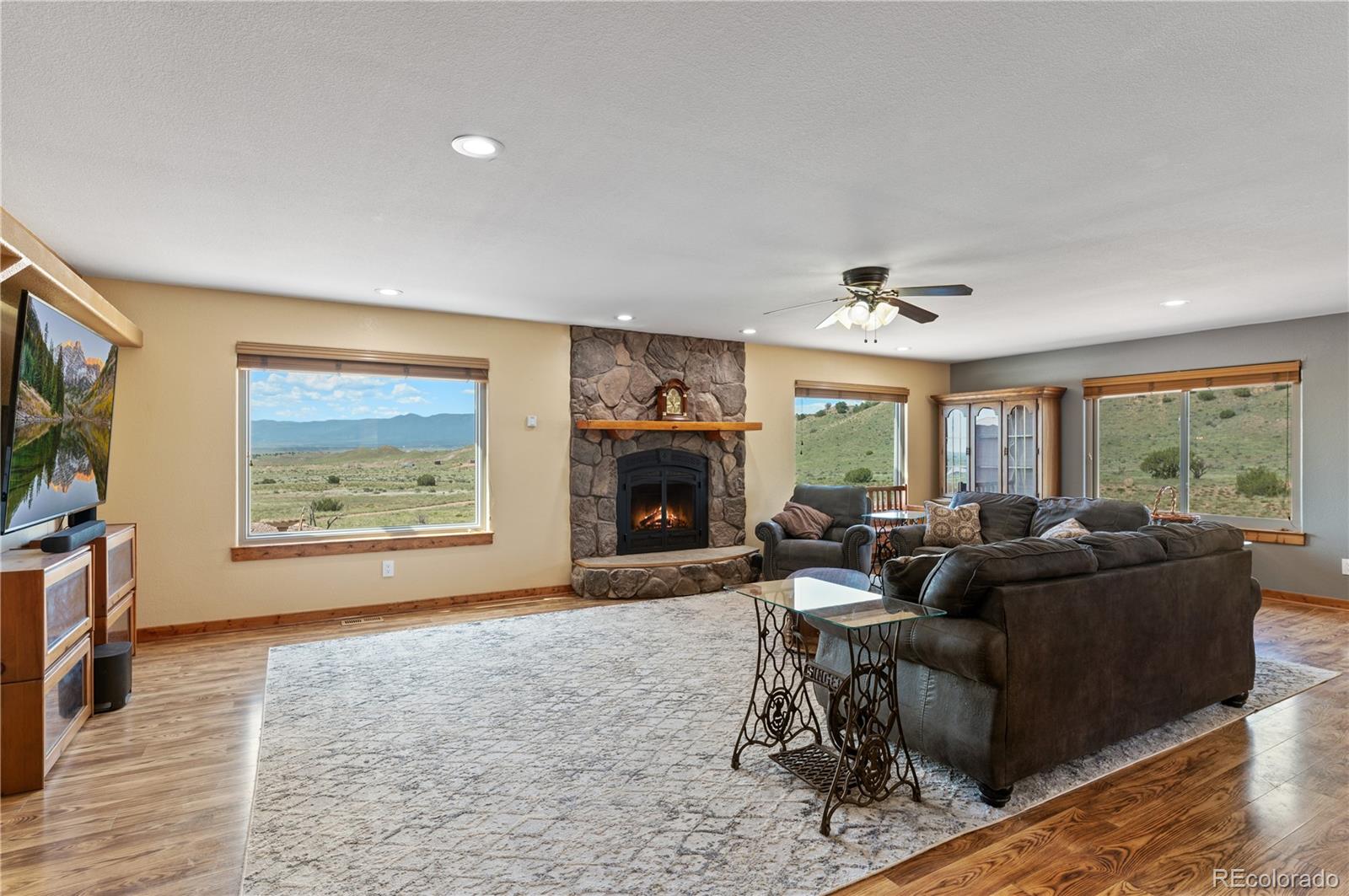 507 Van Egmond Drive Penrose CO 81240