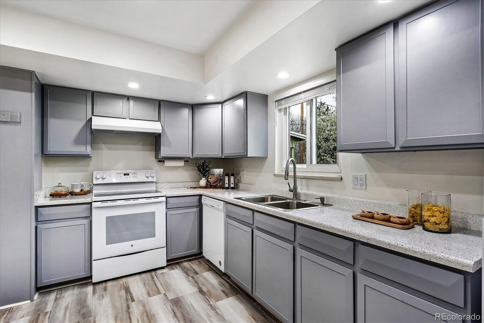 6423 E Floyd Avenue Denver CO 80222