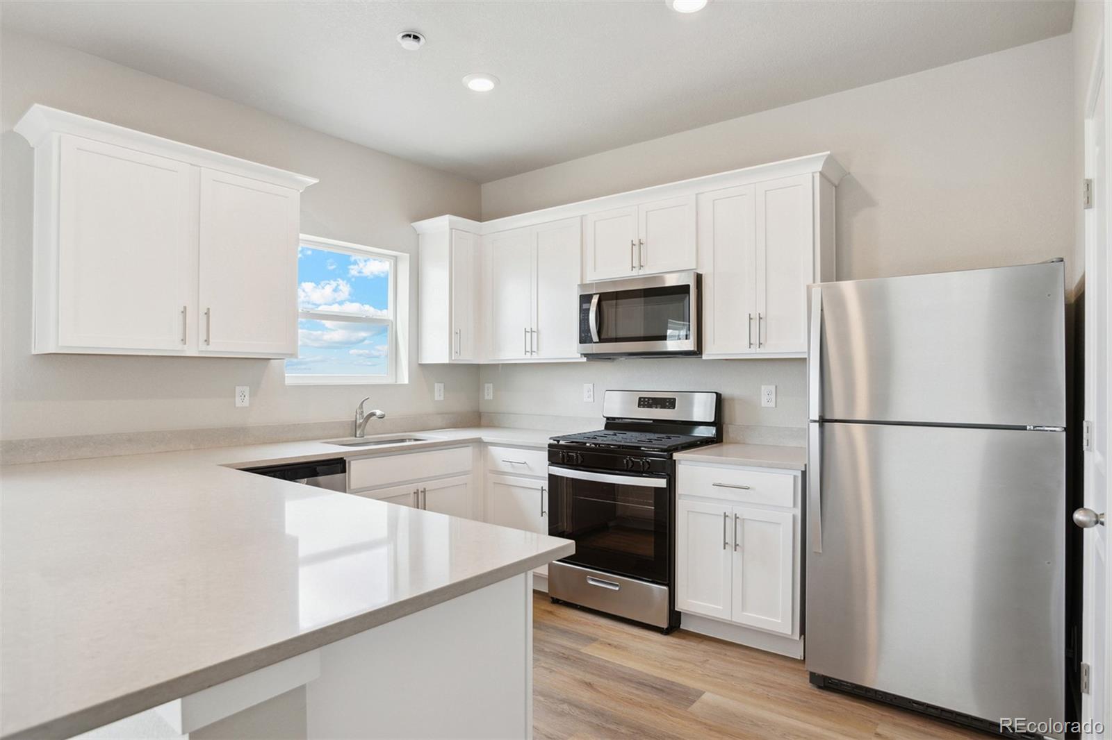48200 Shetland Drive Bennett CO 80102