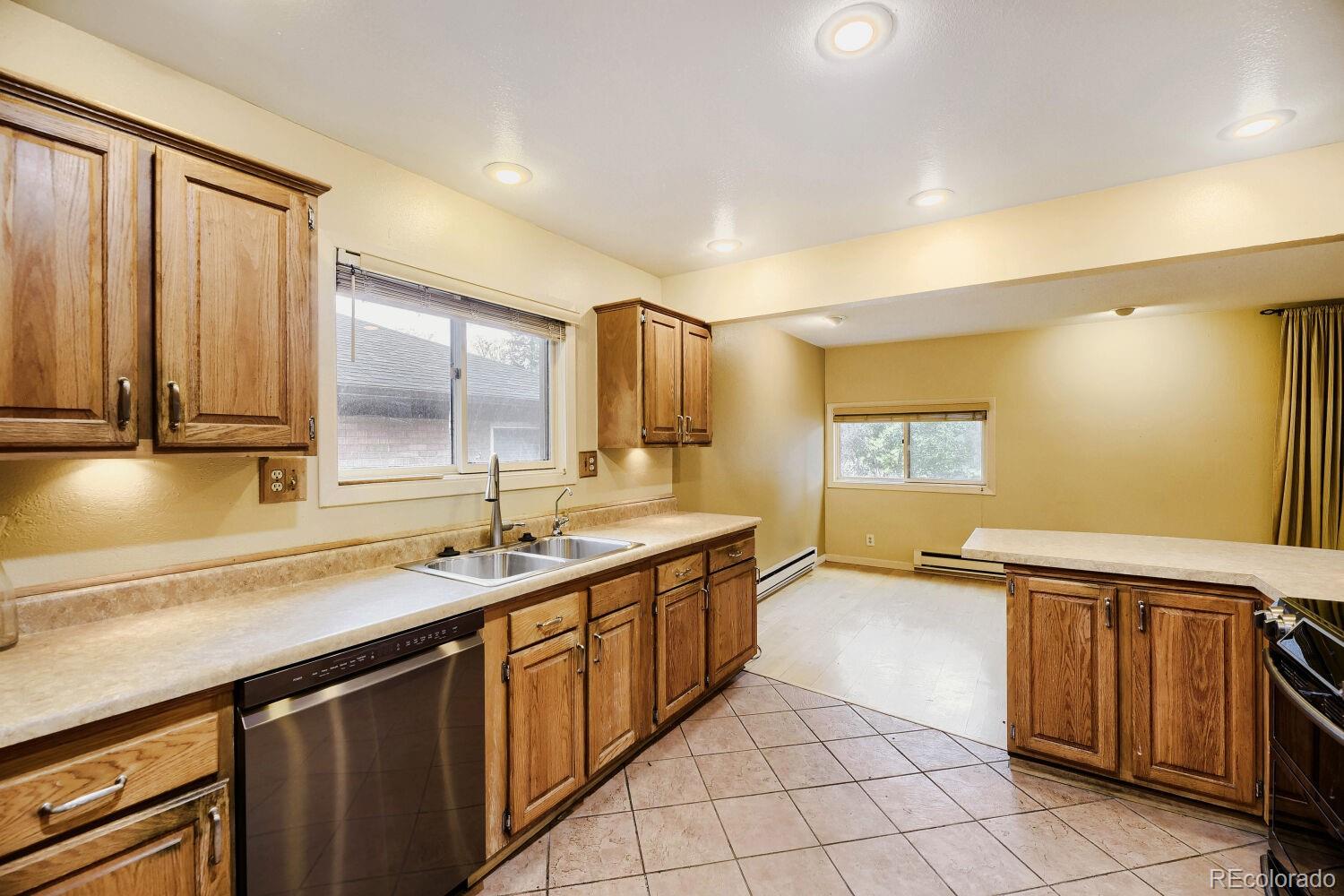 385 E Chenango Avenue Englewood CO 80113