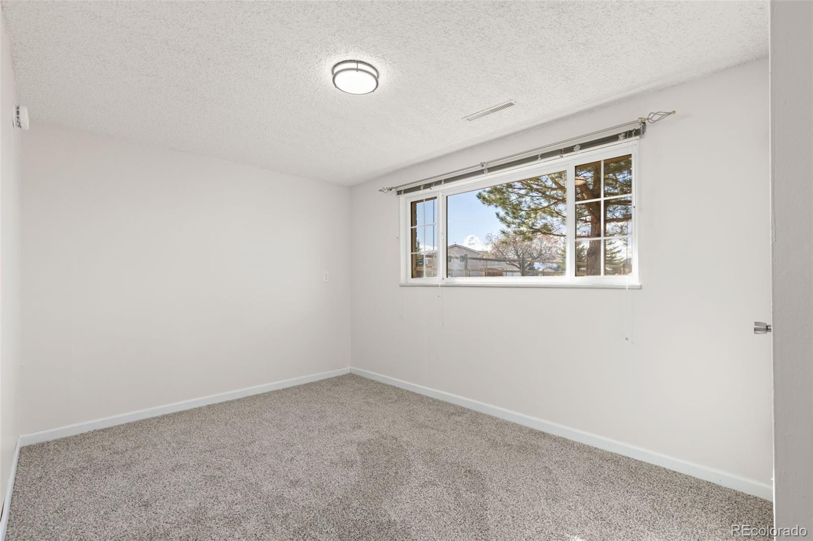 1613 Horseshoe Circle Longmont CO 80504