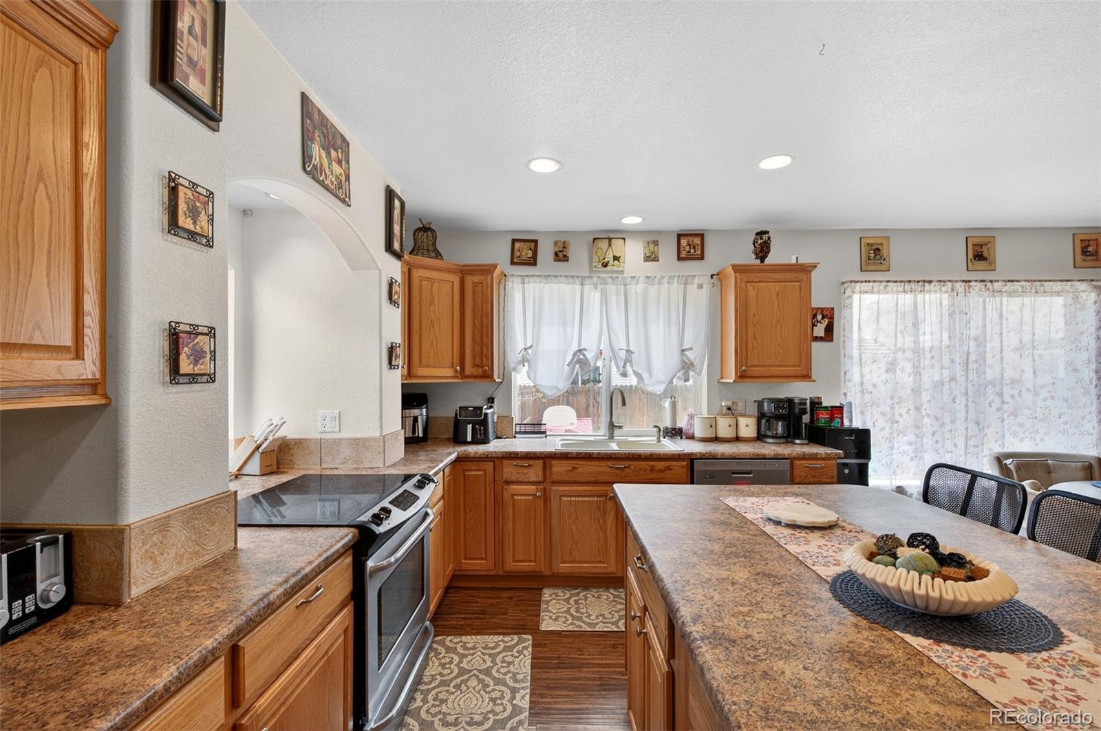 11886 Helena Street Commerce City CO 80022