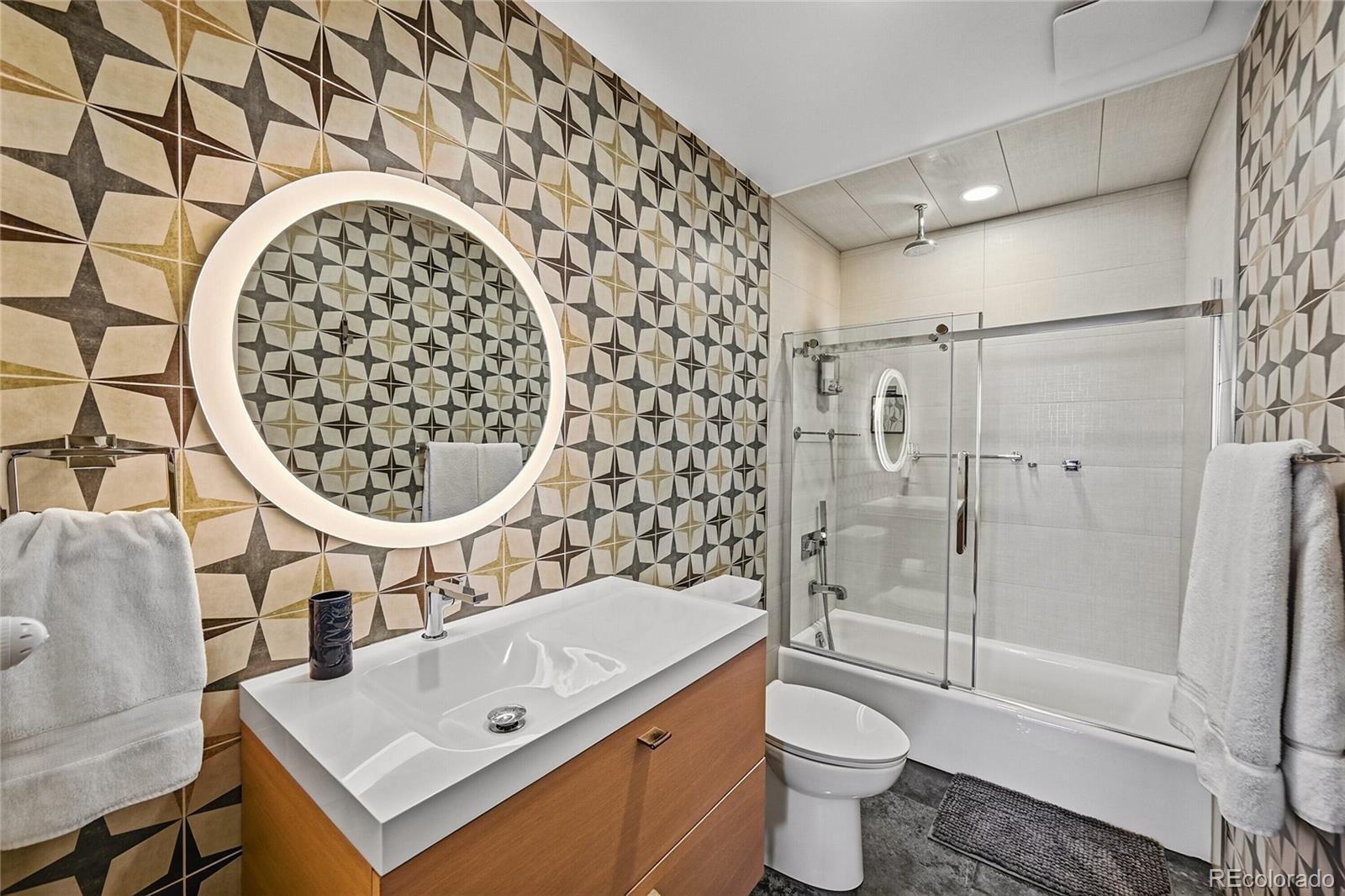 2483 W Caithness Place Denver CO 80211