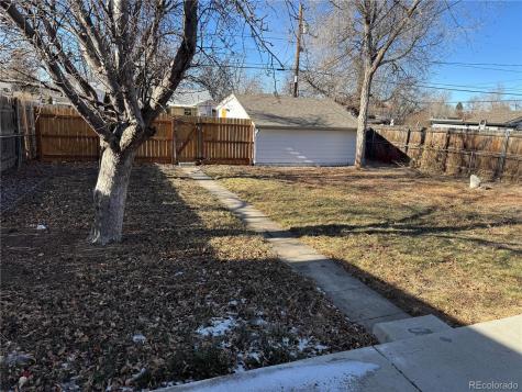 1671 Oswego Street Aurora CO 80010