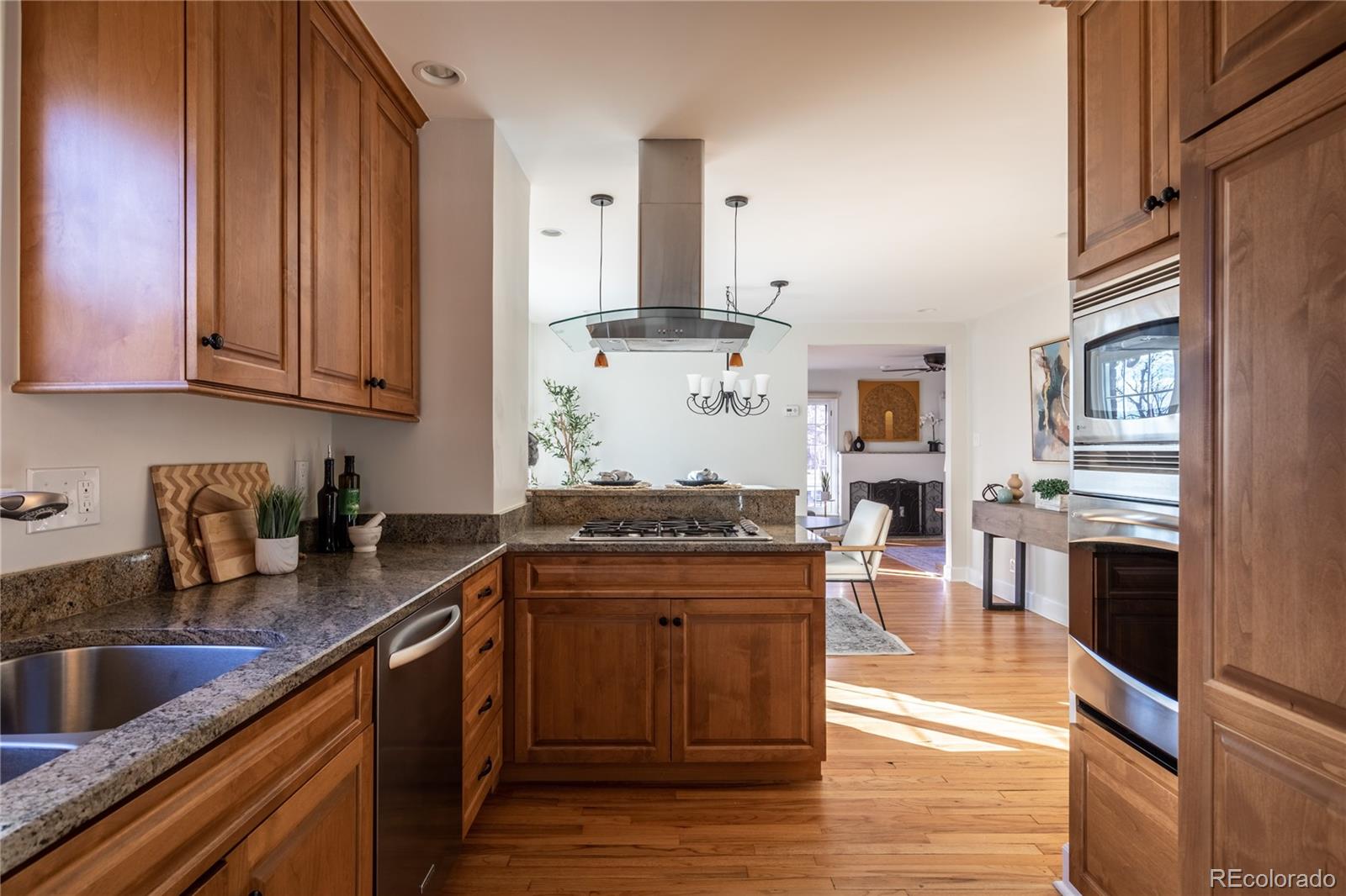 1586 Ivanhoe Street Denver CO 80220