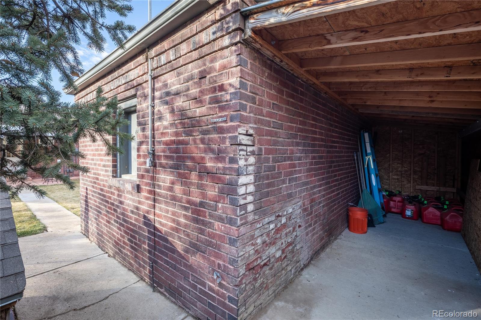1586 Ivanhoe Street Denver CO 80220