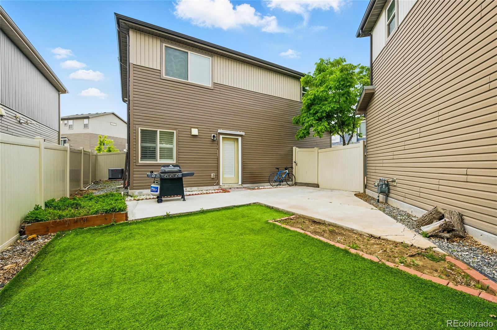 18619 E 50th Place Denver CO 80249