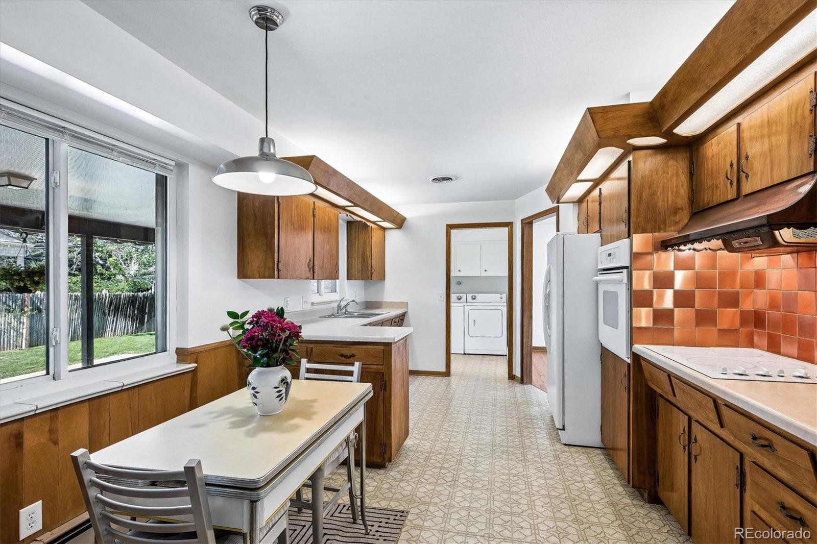 385 Oakland Street Aurora CO 80010