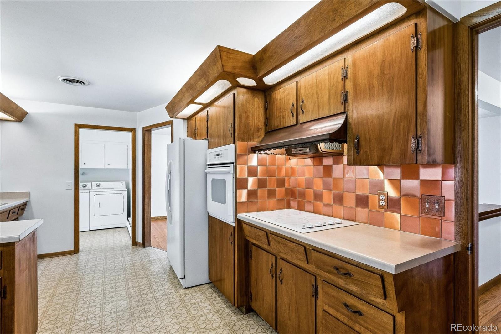385 Oakland Street Aurora CO 80010