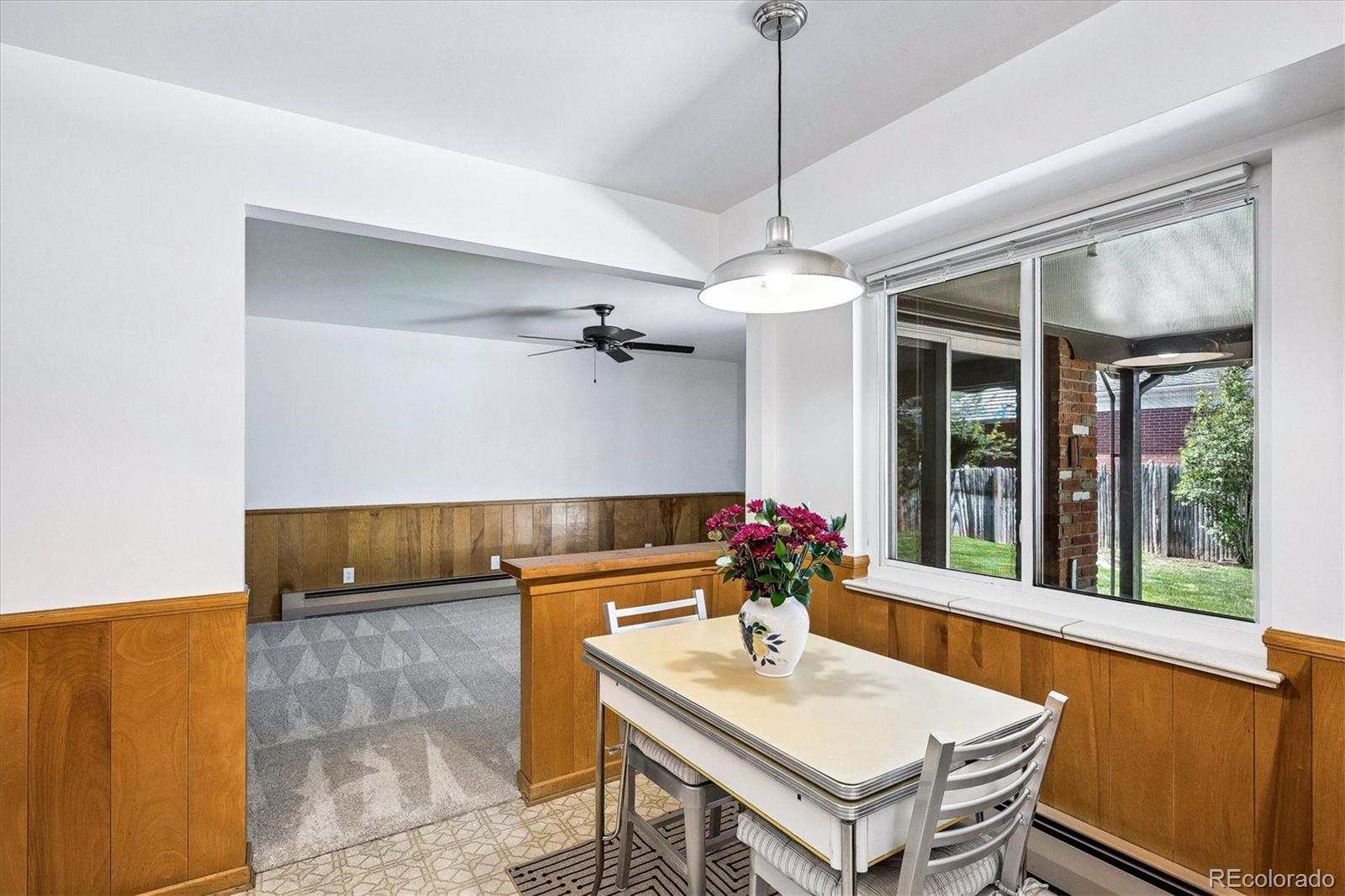 385 Oakland Street Aurora CO 80010