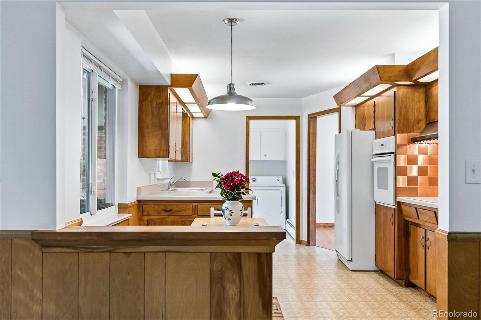 385 Oakland Street Aurora CO 80010