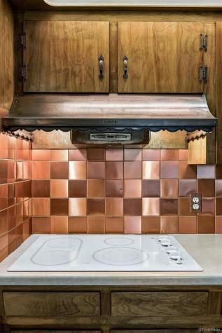385 Oakland Street Aurora CO 80010