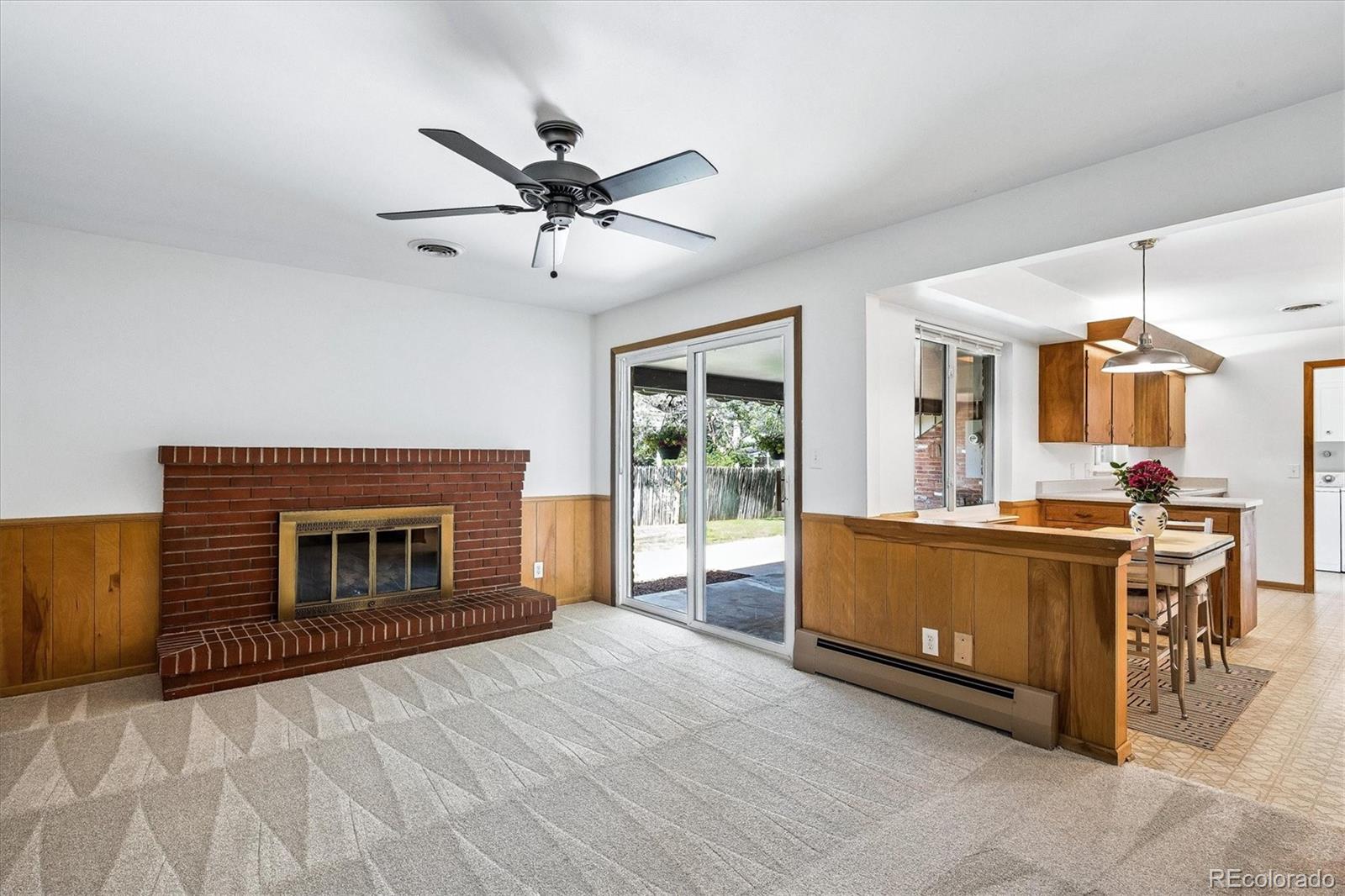 385 Oakland Street Aurora CO 80010
