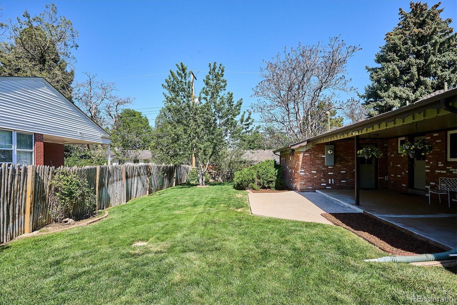 385 Oakland Street Aurora CO 80010