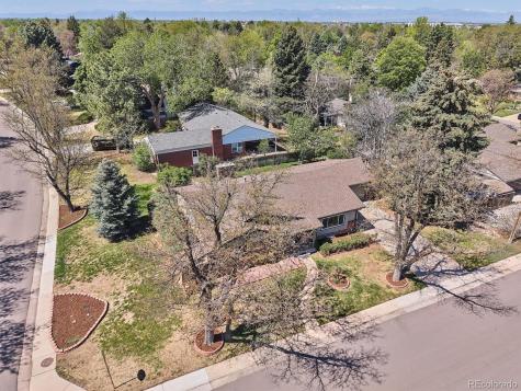 385 Oakland Street Aurora CO 80010