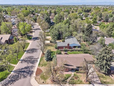 385 Oakland Street Aurora CO 80010