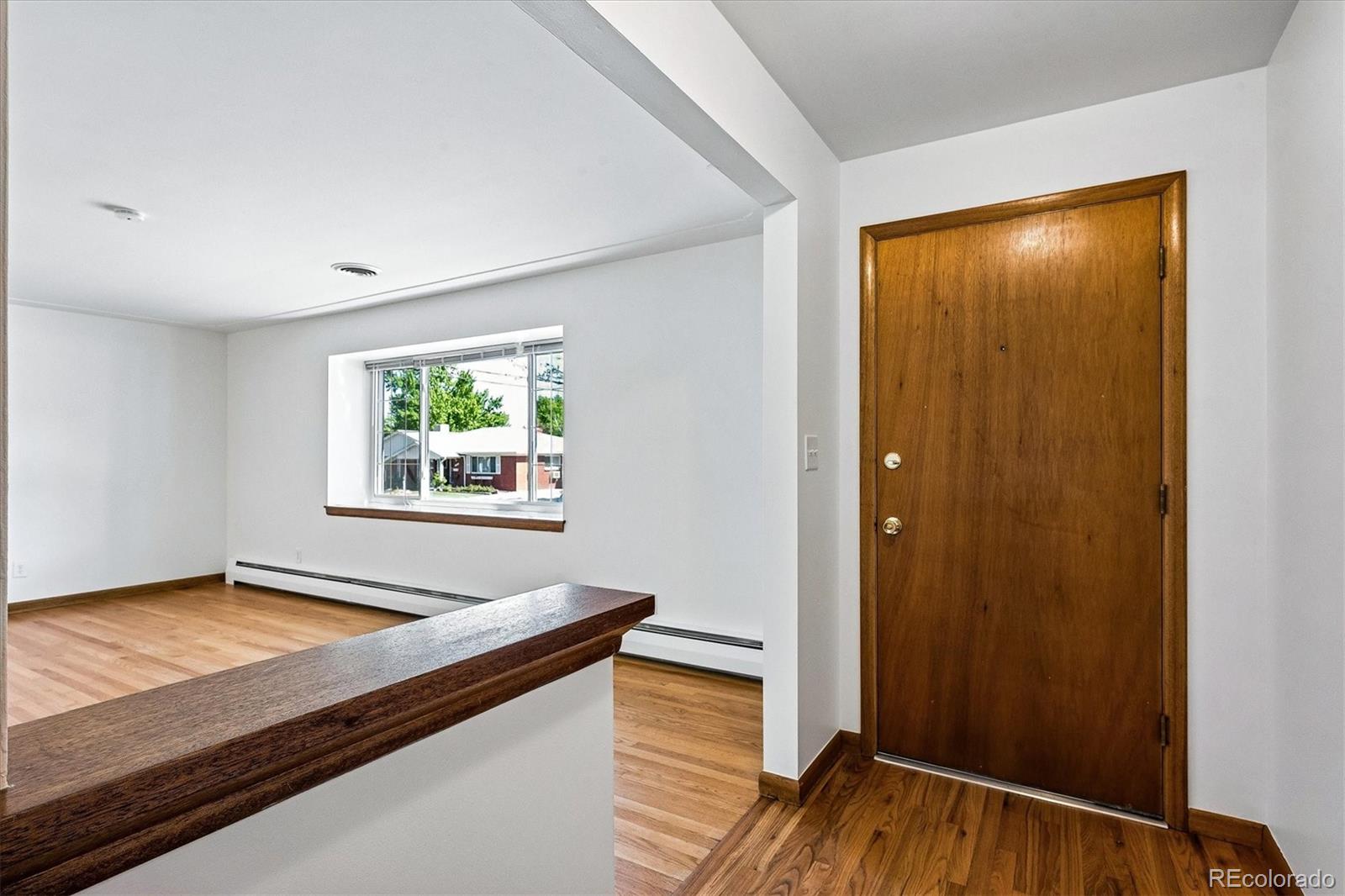 385 Oakland Street Aurora CO 80010