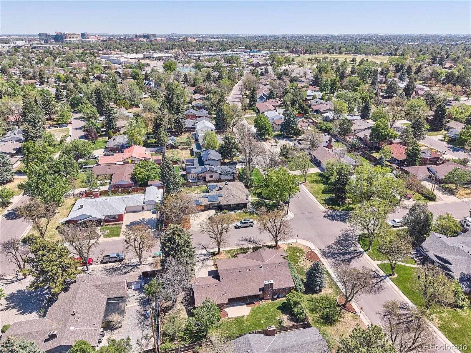 385 Oakland Street Aurora CO 80010