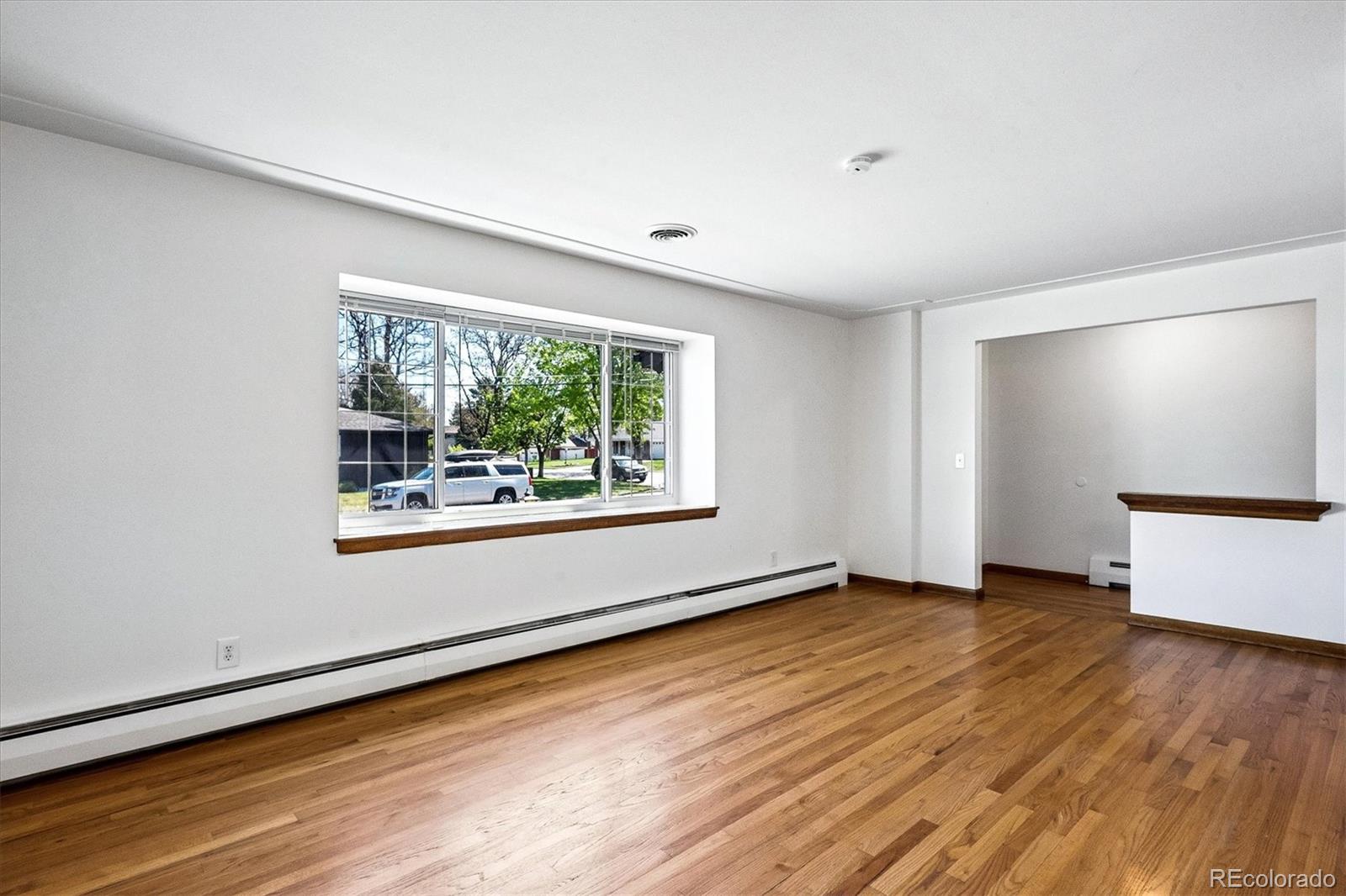 385 Oakland Street Aurora CO 80010