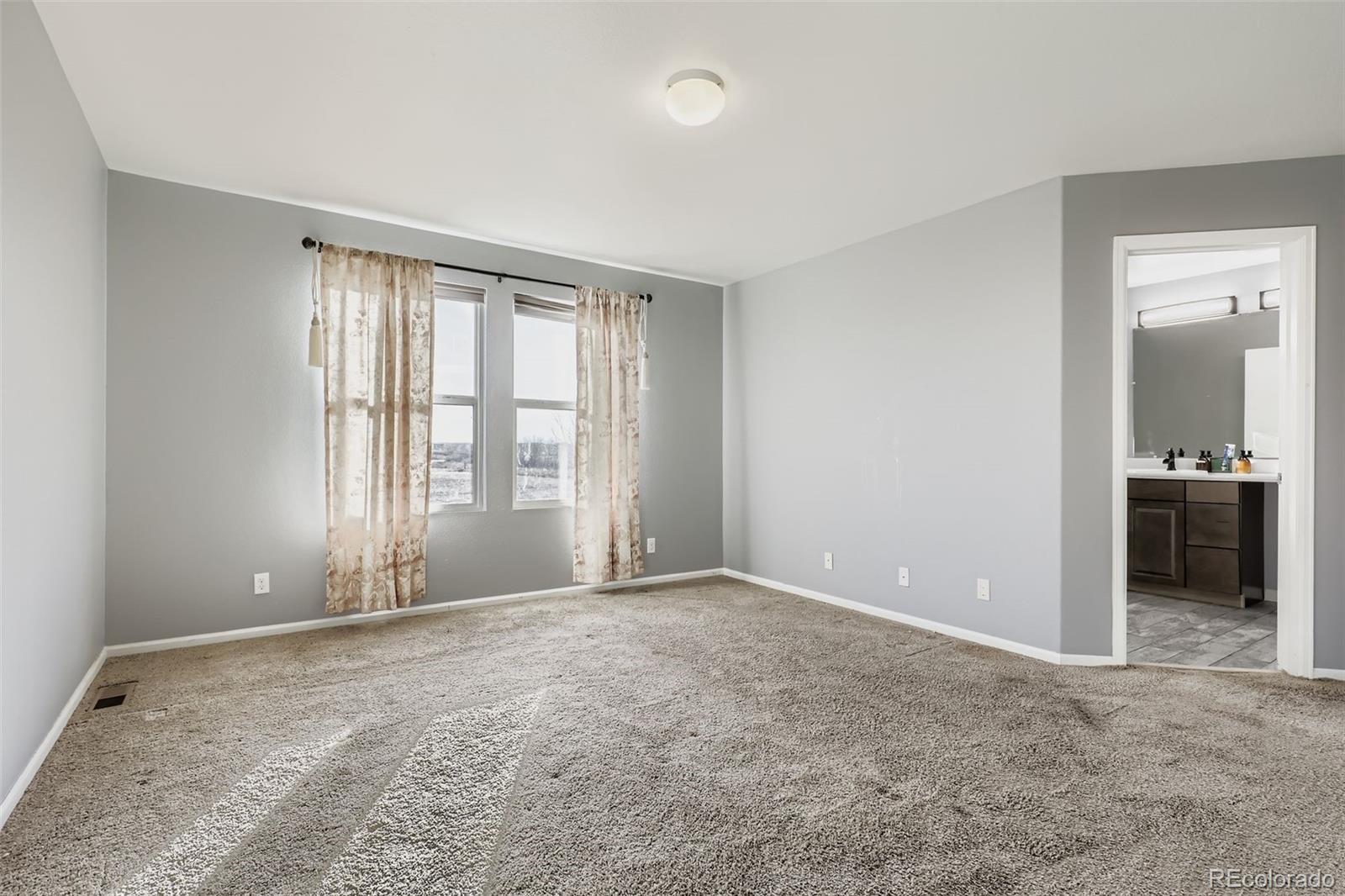 5528 Lewiston Court Denver CO 80239