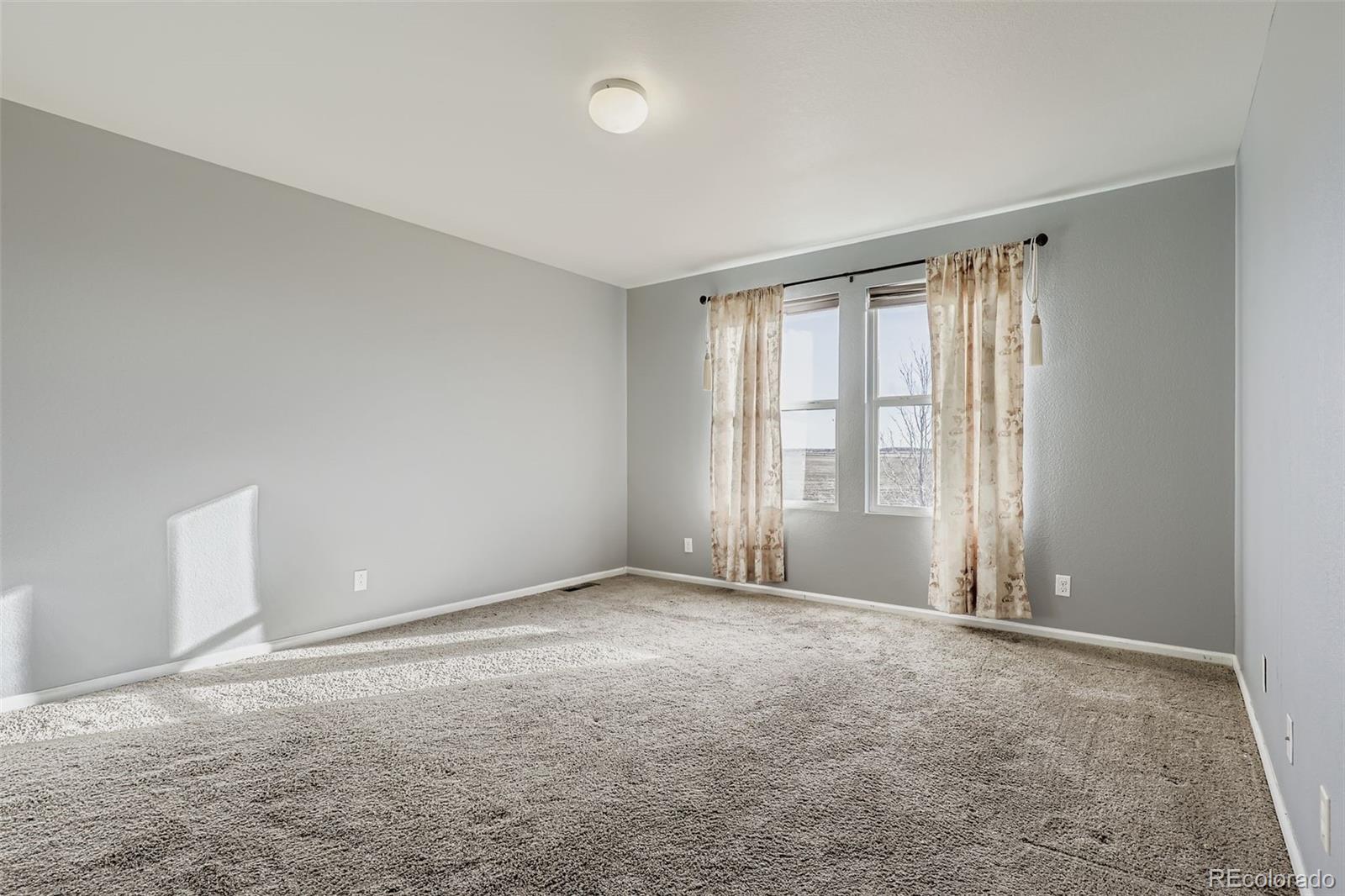 5528 Lewiston Court Denver CO 80239