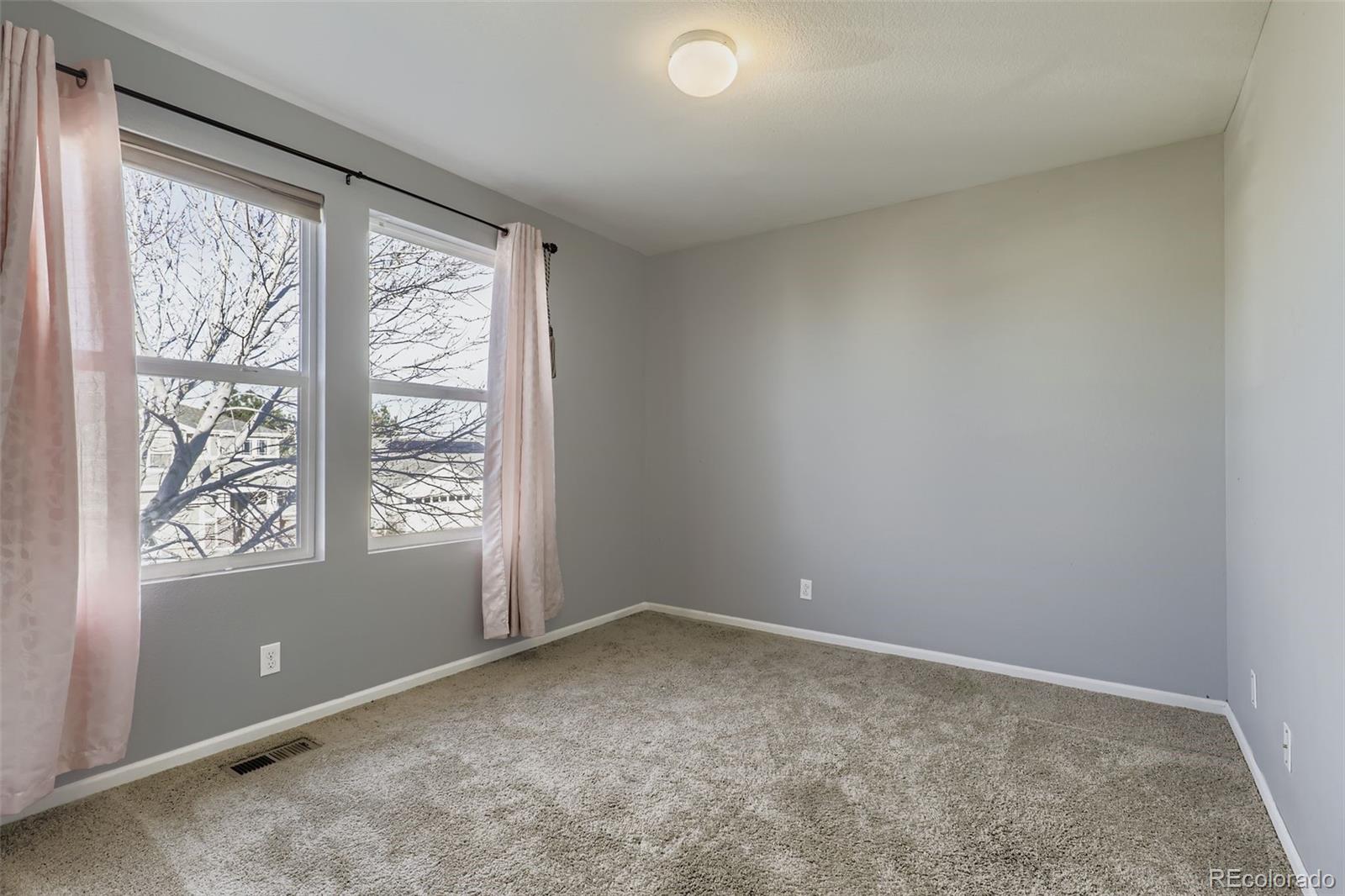 5528 Lewiston Court Denver CO 80239