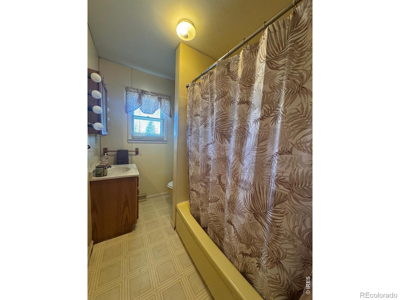 652 Washington Street Walden CO 80480