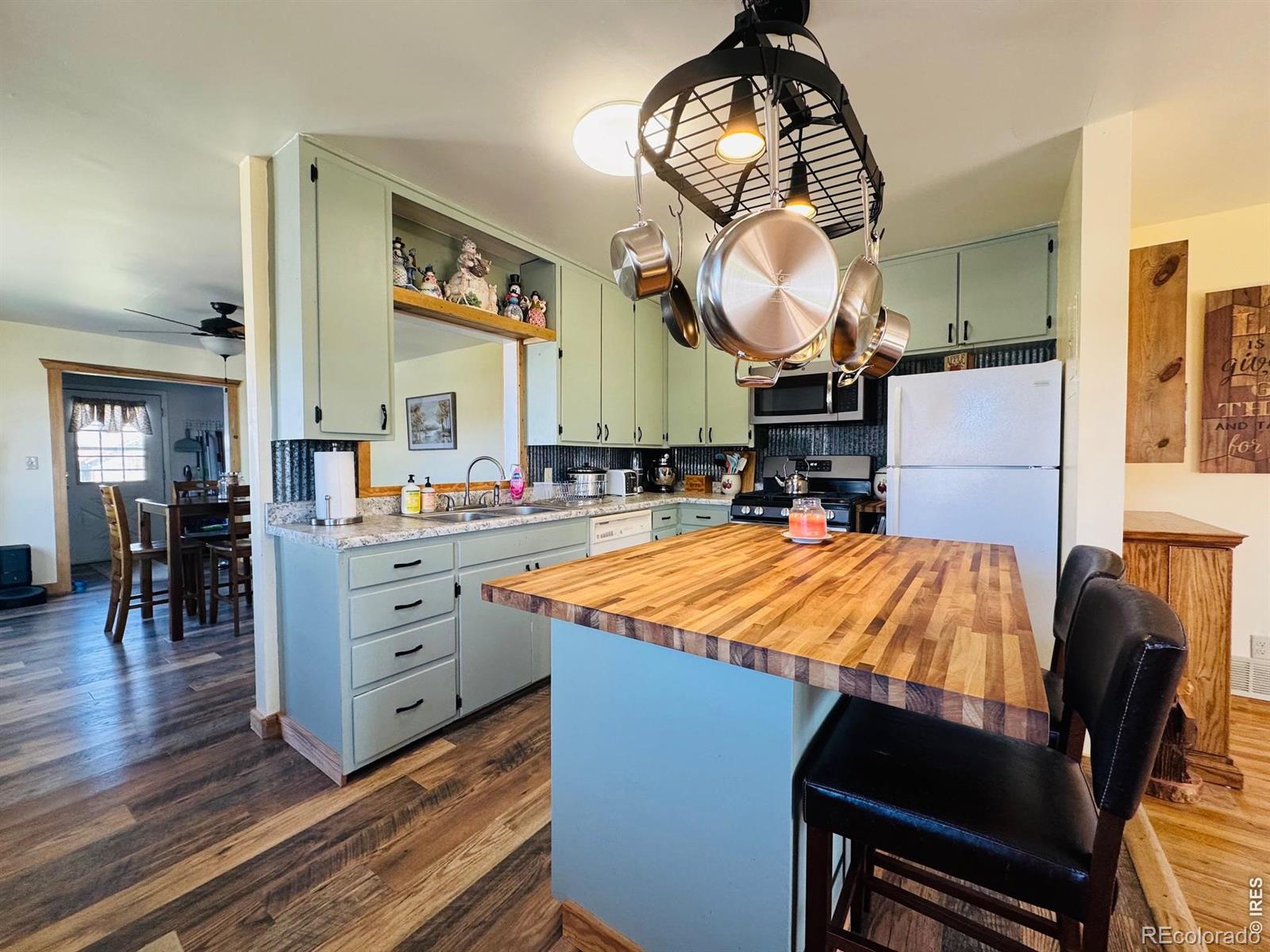 652 Washington Street Walden CO 80480