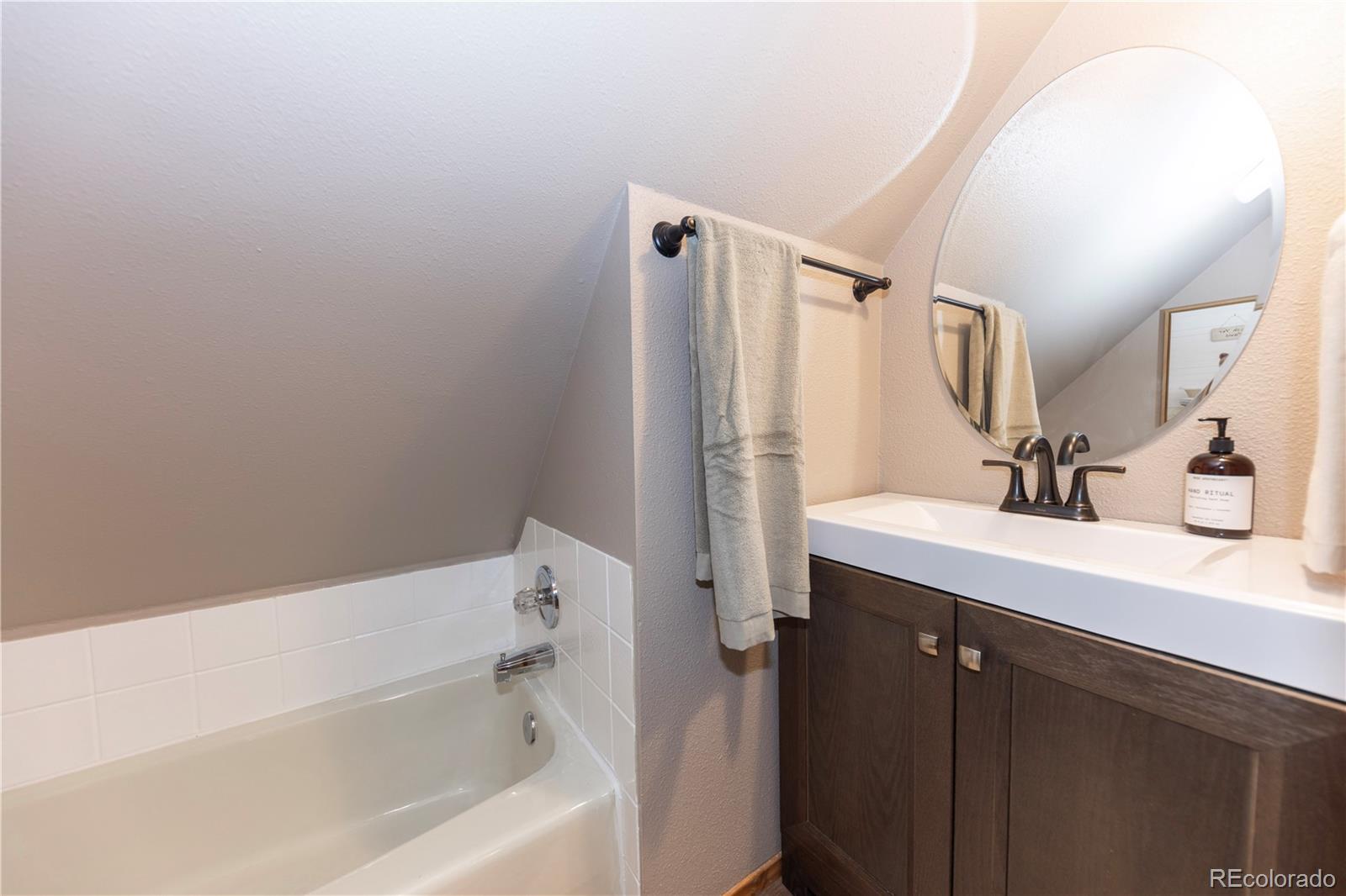 2399 Cr-6 Alma CO 80440