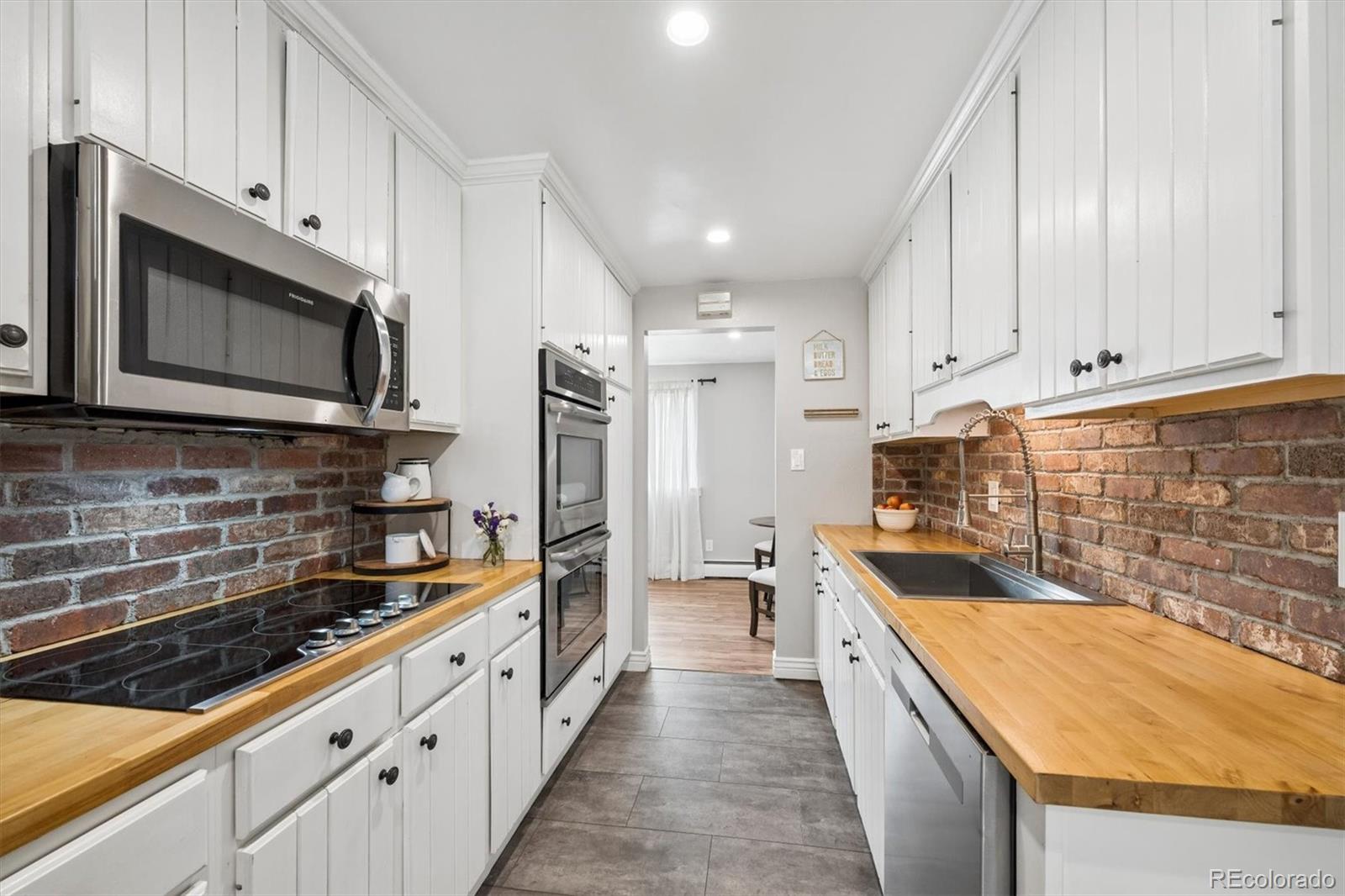 1235 S Chase Street Lakewood CO 80232