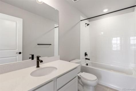 5321 N Elk Street Aurora CO 80019