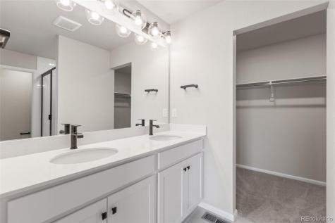 5321 N Elk Street Aurora CO 80019