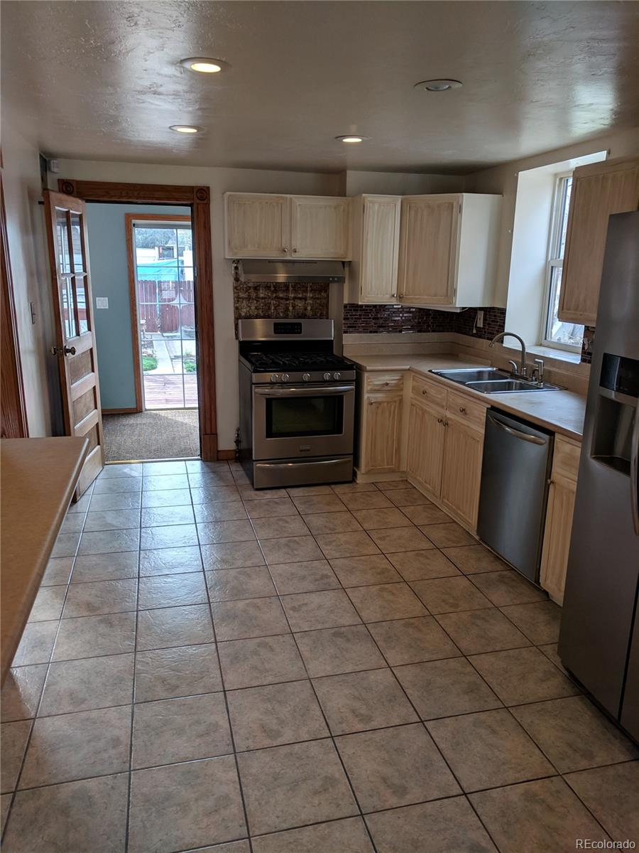 4239 Umatilla Street Denver CO 80211