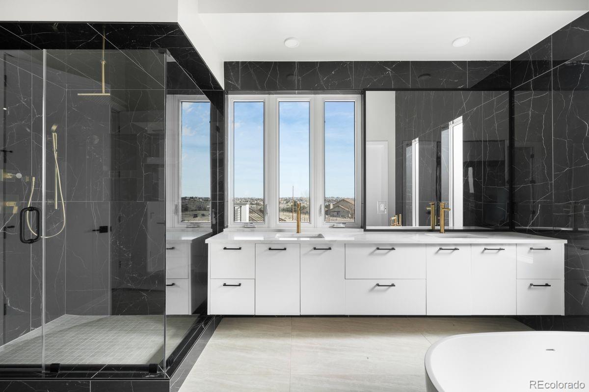 6954 S Espana Way Centennial CO 80016