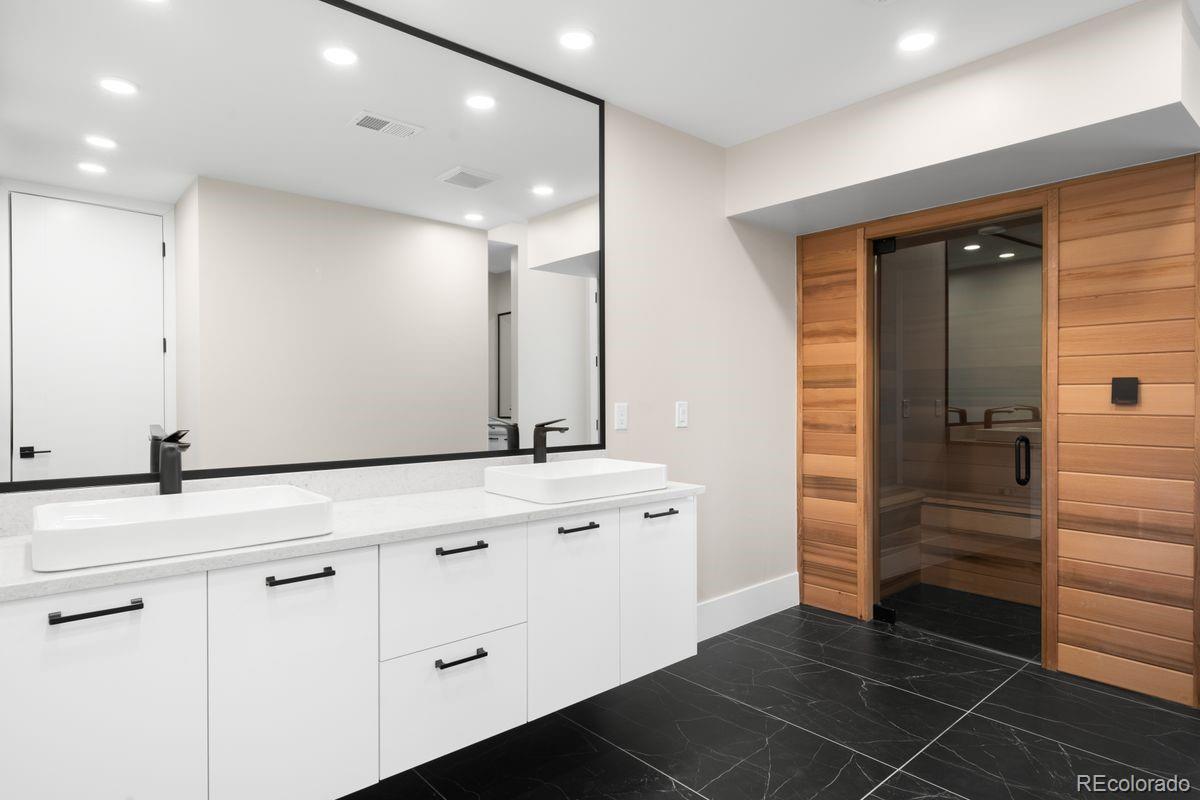 6954 S Espana Way Centennial CO 80016